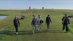 Volunteers lend a hand at Erin Hills Golf Course